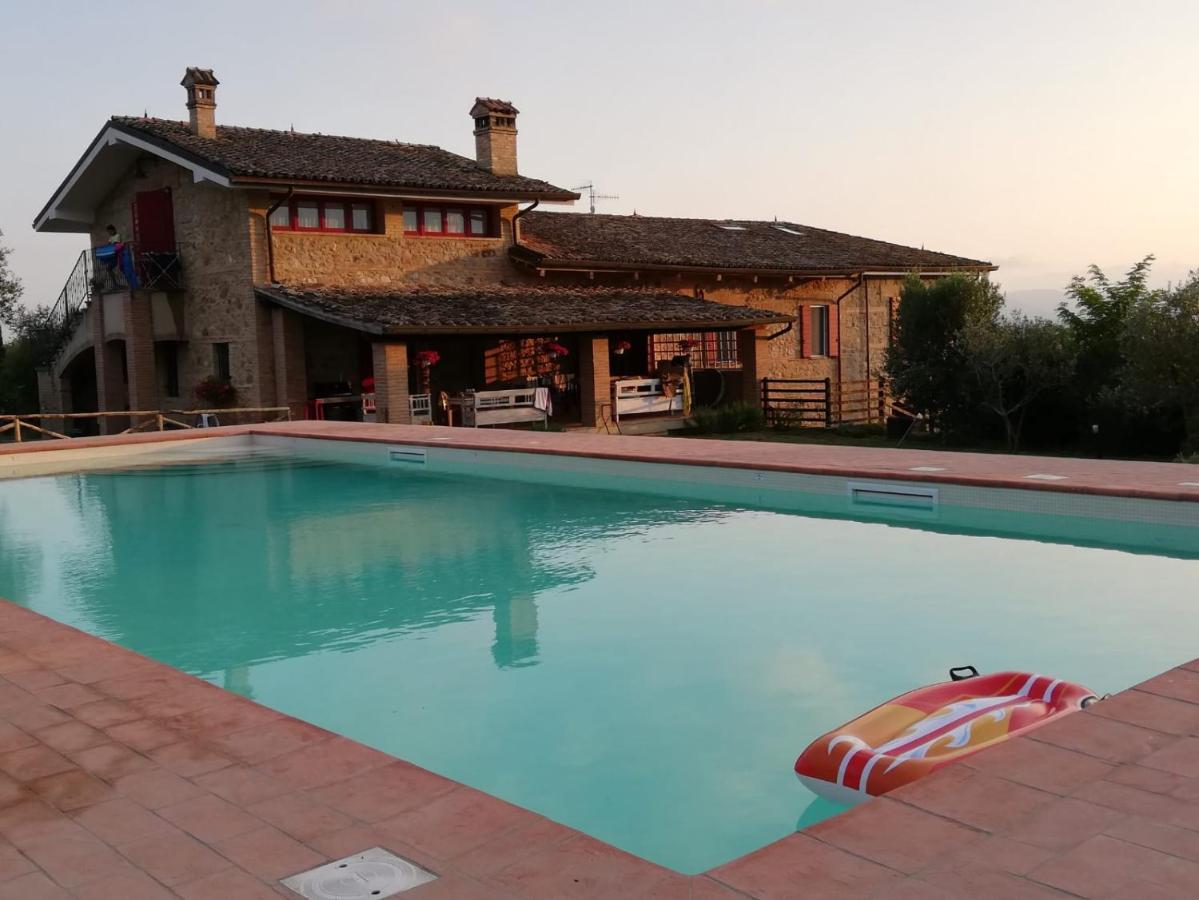 Il Barbagianni Bed and Breakfast Montepescali Exteriör bild